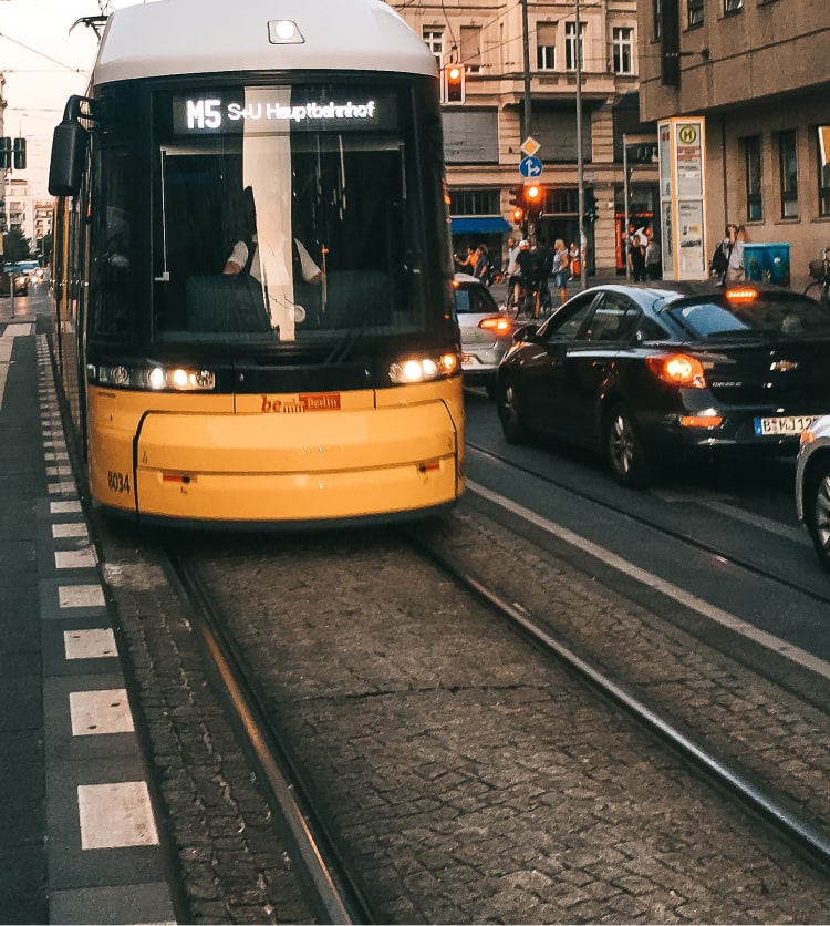 2962589-min